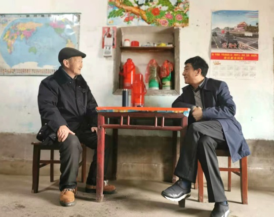 杜世忠看望慰问渔业公司退休老党员